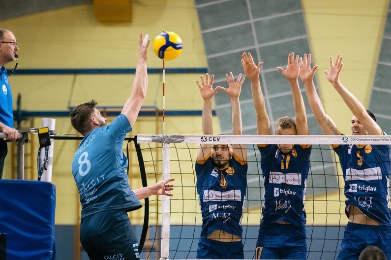 calcit volley ach_ petek 22